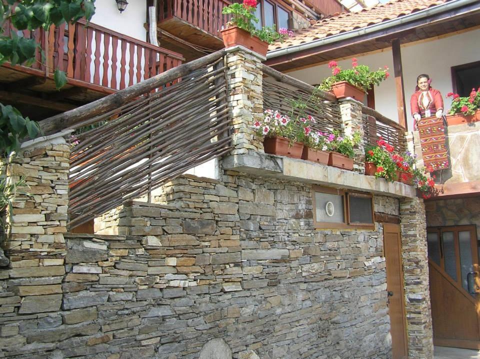 Sharkov Guest House Dolen  Εξωτερικό φωτογραφία