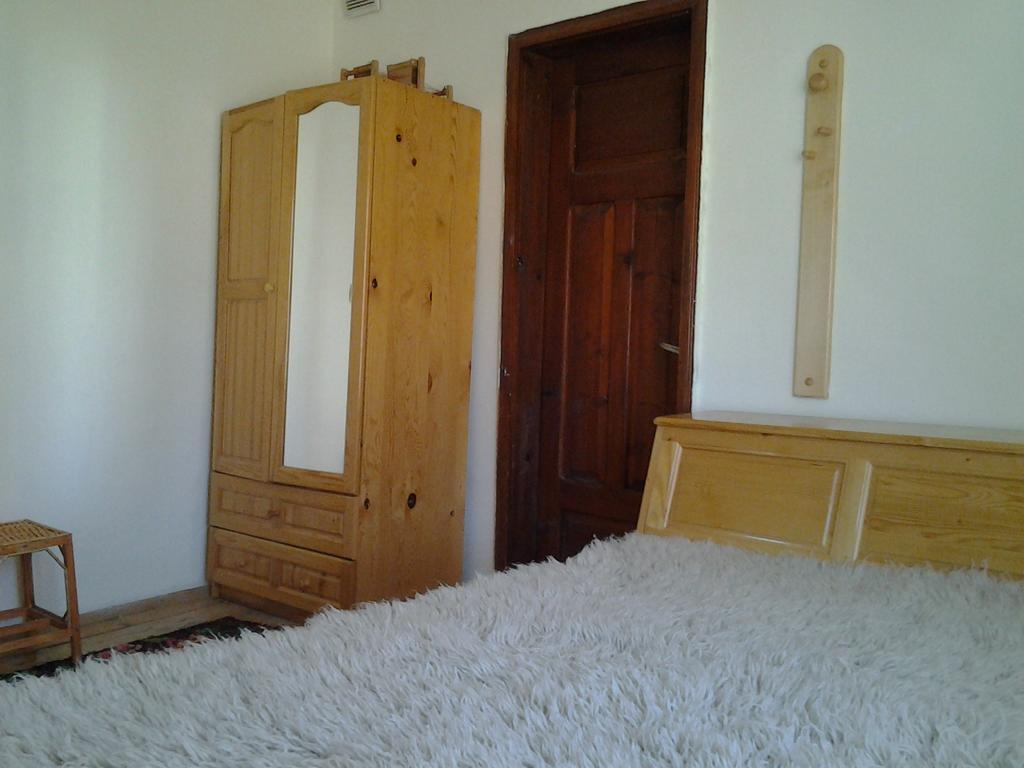 Sharkov Guest House Dolen  Δωμάτιο φωτογραφία