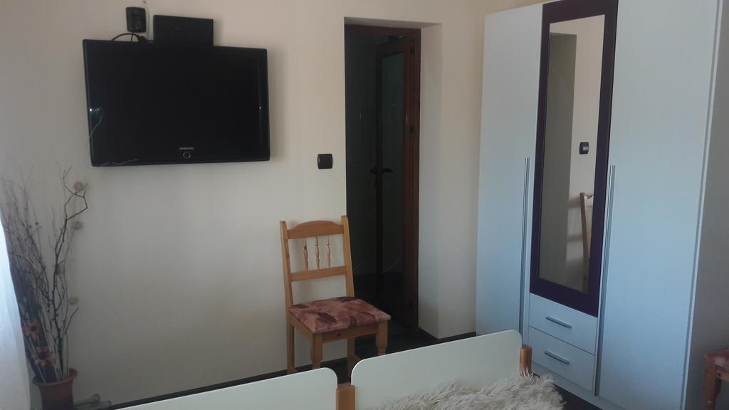 Sharkov Guest House Dolen  Εξωτερικό φωτογραφία