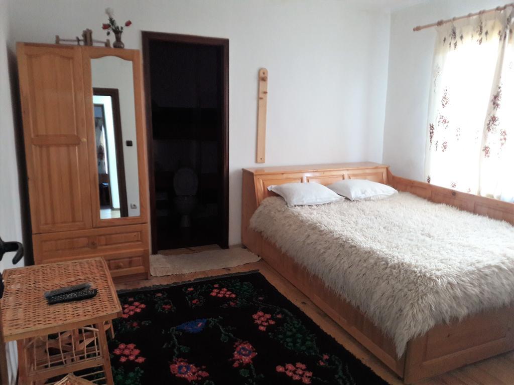 Sharkov Guest House Dolen  Εξωτερικό φωτογραφία