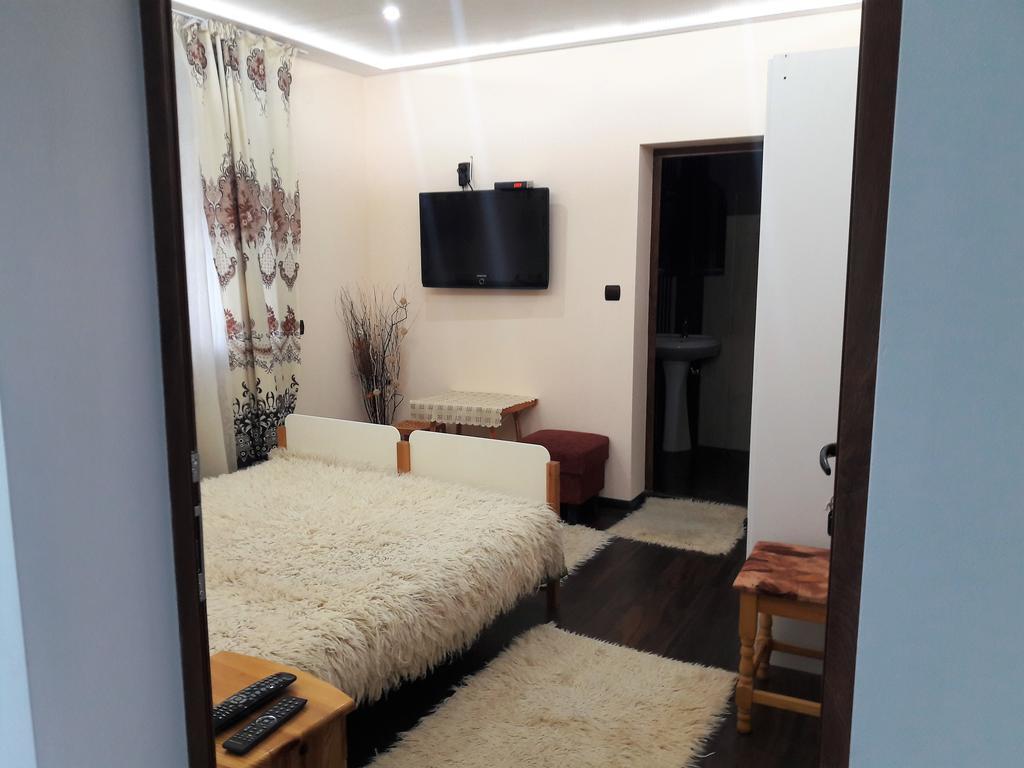Sharkov Guest House Dolen  Εξωτερικό φωτογραφία