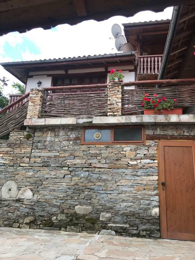Sharkov Guest House Dolen  Εξωτερικό φωτογραφία